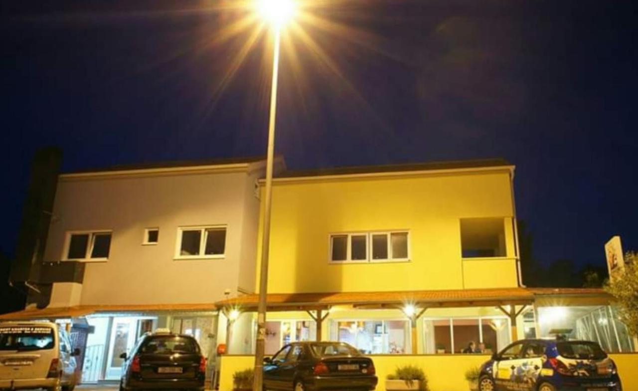 Guest house Urnebes